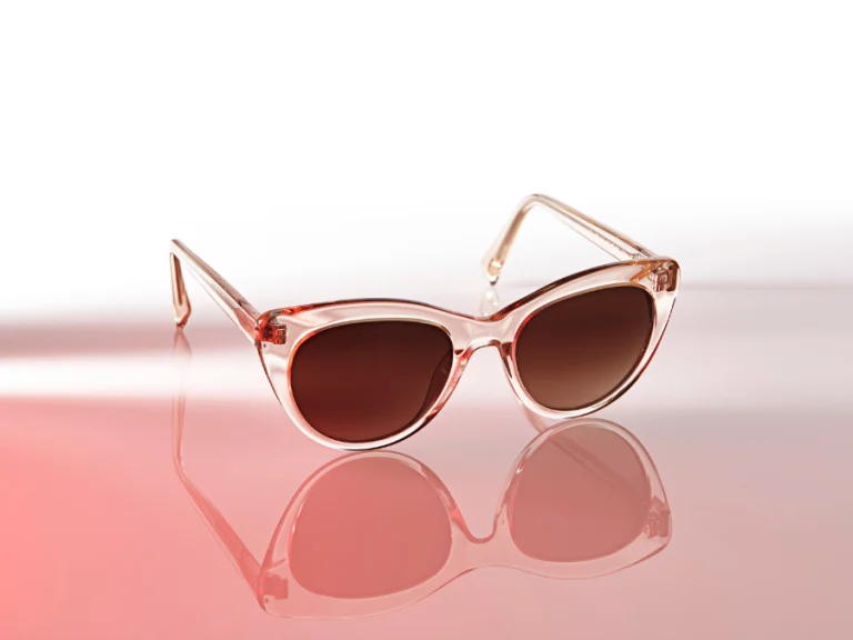 Gafas de sol de pasta transparente, una elección ideal